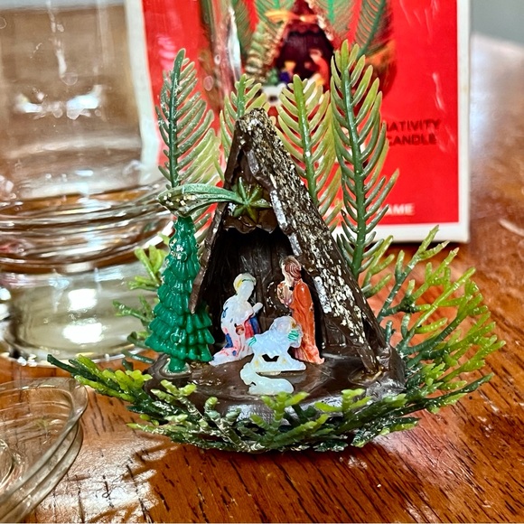 Vintage Christmas Nativity Floating Flame Candle Flambuoyants - Picture 5 of 7